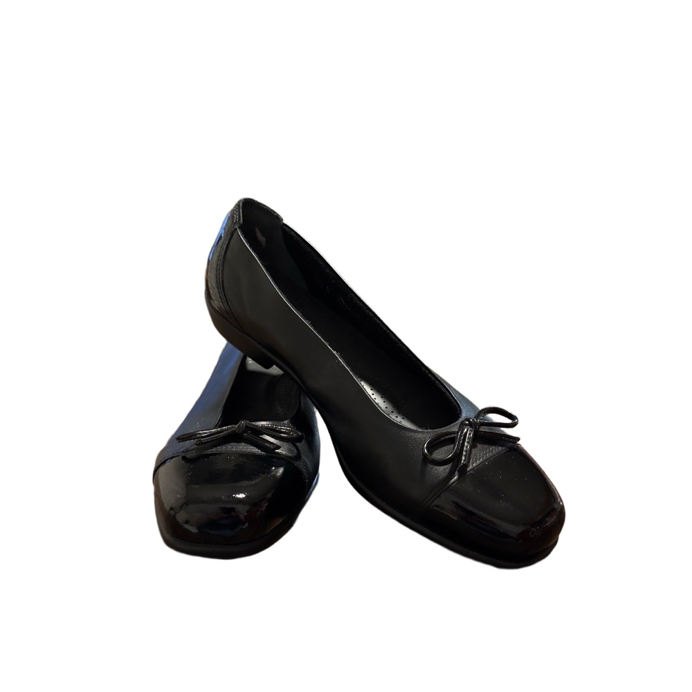 SAS Womens Black Bow Accent Patent Leather Ballet Flats Size 7.5N Made In USA - Picture 2 of 8